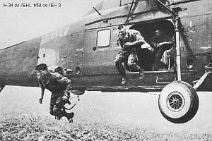 98 - Helicopteres de combat (1)-Helicopteres d'assaut_000049
